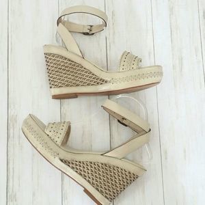 Frye Wedge Wrap Around Sandal Sz 9B